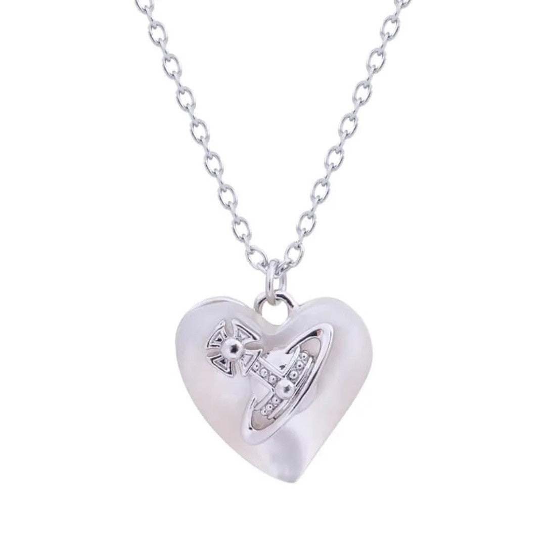 Big Saturn Seashell Heart Necklace