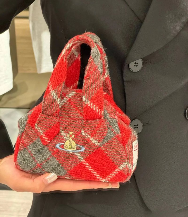 Plaid Saturn Bag in Five Styles