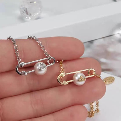 Minimal Safety Pin Pearl Bracelet