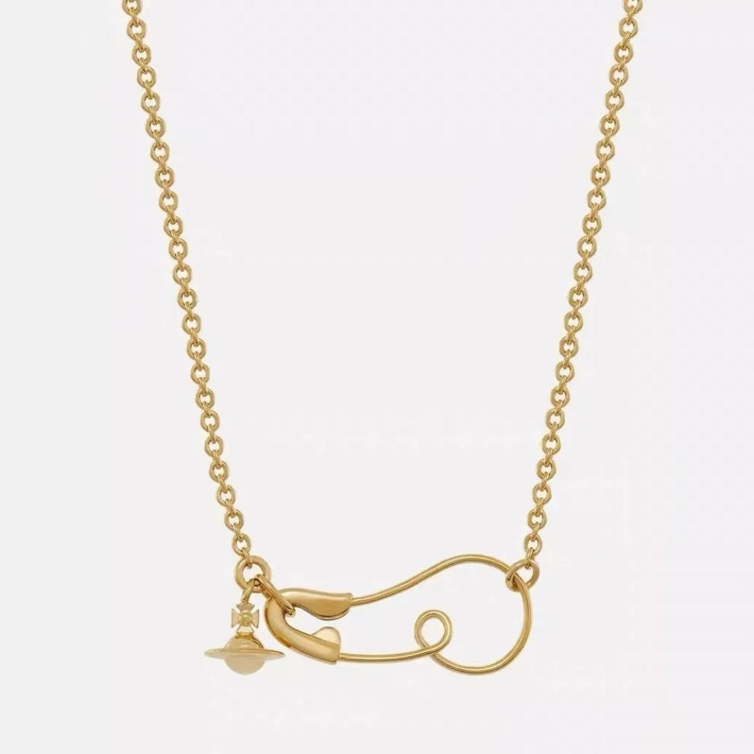 MAXIMA Pendant Necklace