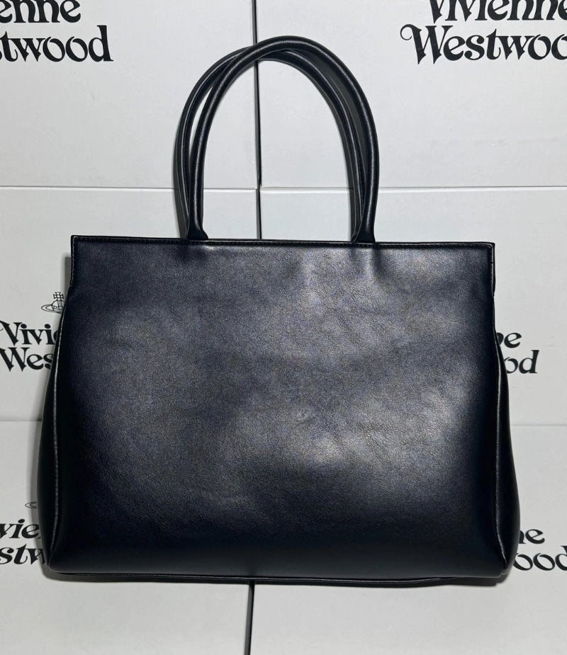 Elegant Saturn Leather Messenger