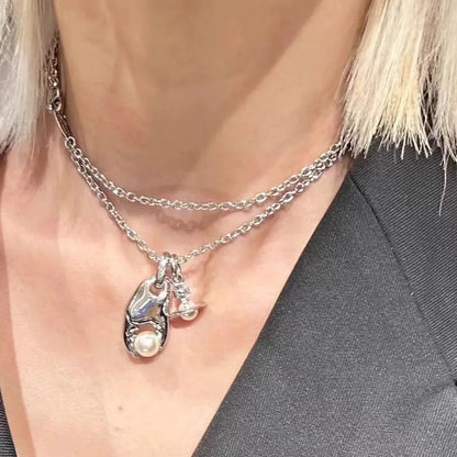 FREDA Crab Pincer Pearl Necklace