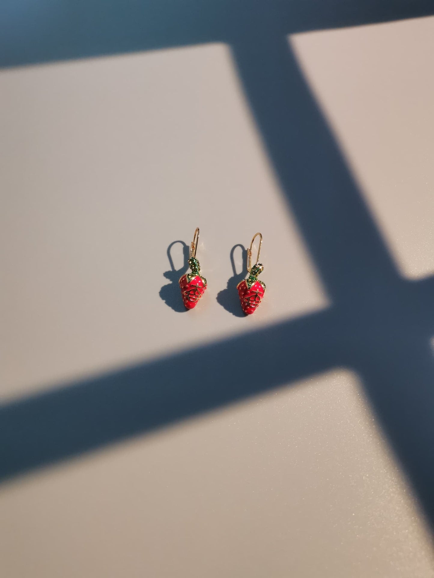 Strawberry Earrings (with box)