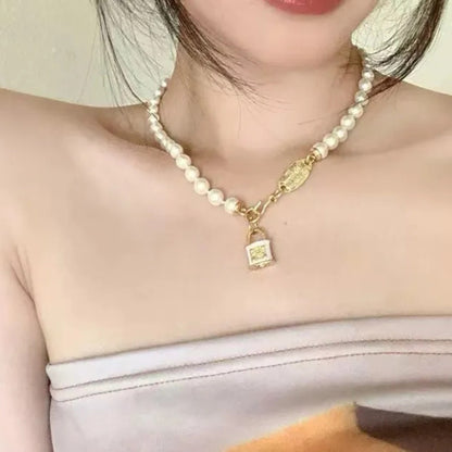 Lock Pearl Necklace