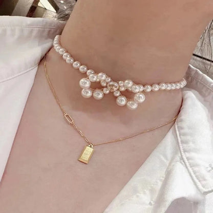 VIVIANA Pearl Bow Necklace
