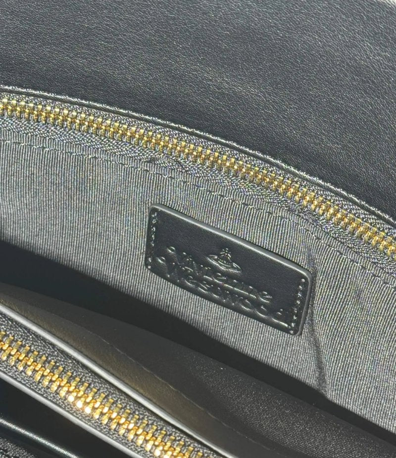 Elegant Saturn Leather Messenger