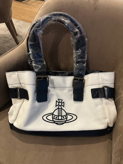 Vwnana Cream leather messenger bag (with dust bag)