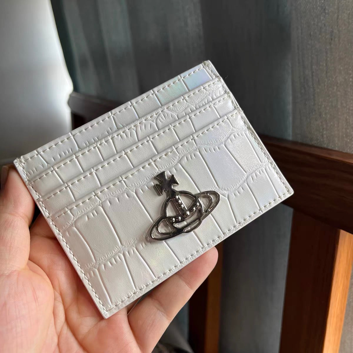 Vwnana’s Crocodile Skin Cardholder