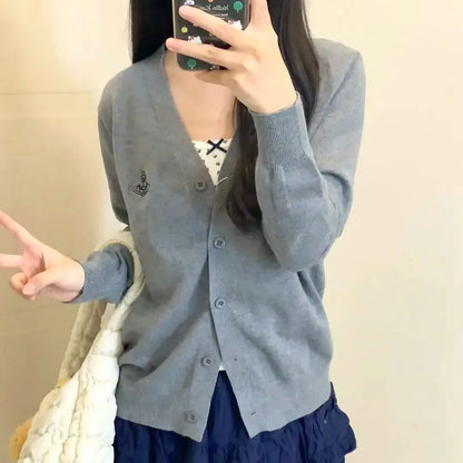 Minimal Crest Knit Cardigan